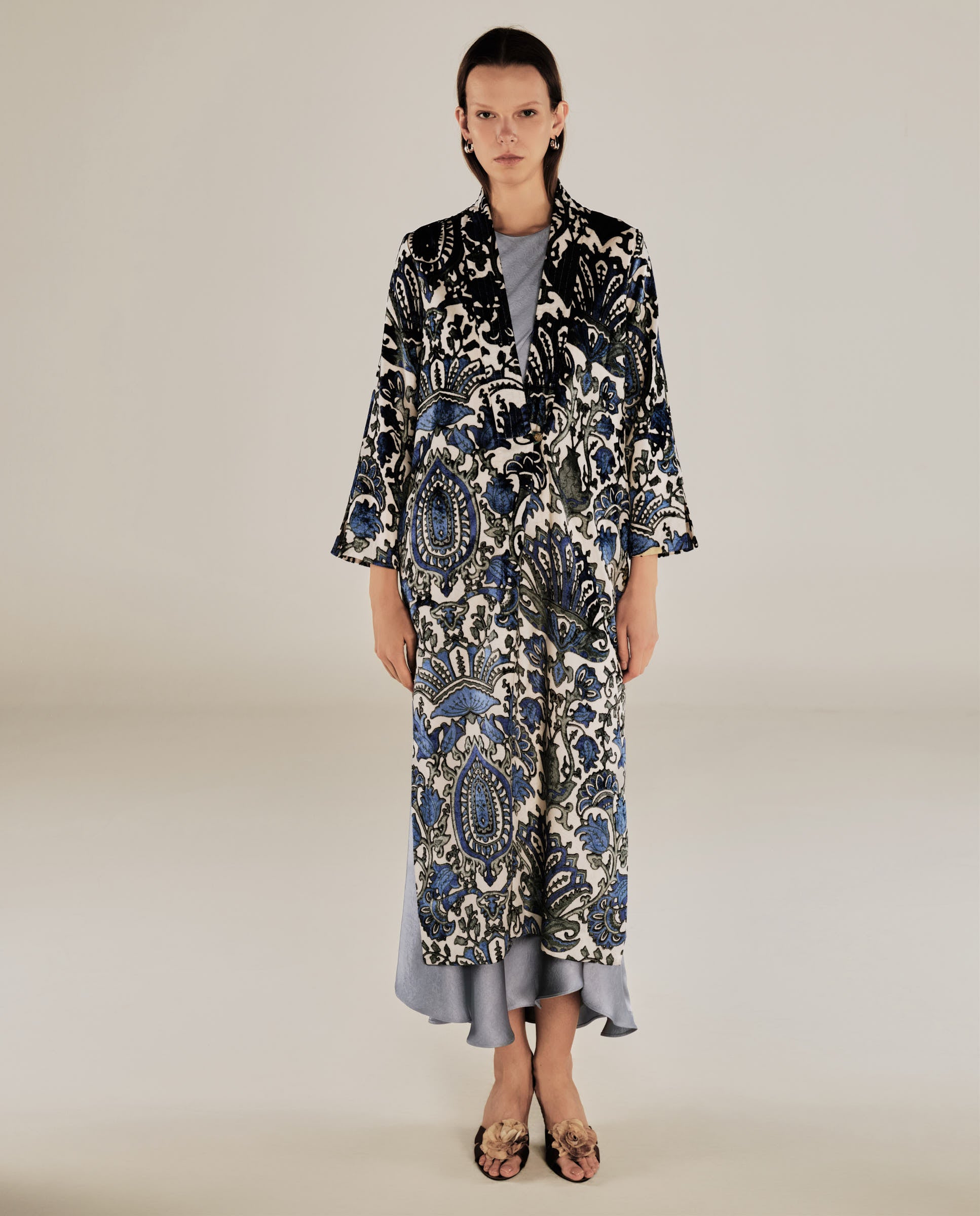 CIANITA | Kimono con Detalle de Terciopelo Azul