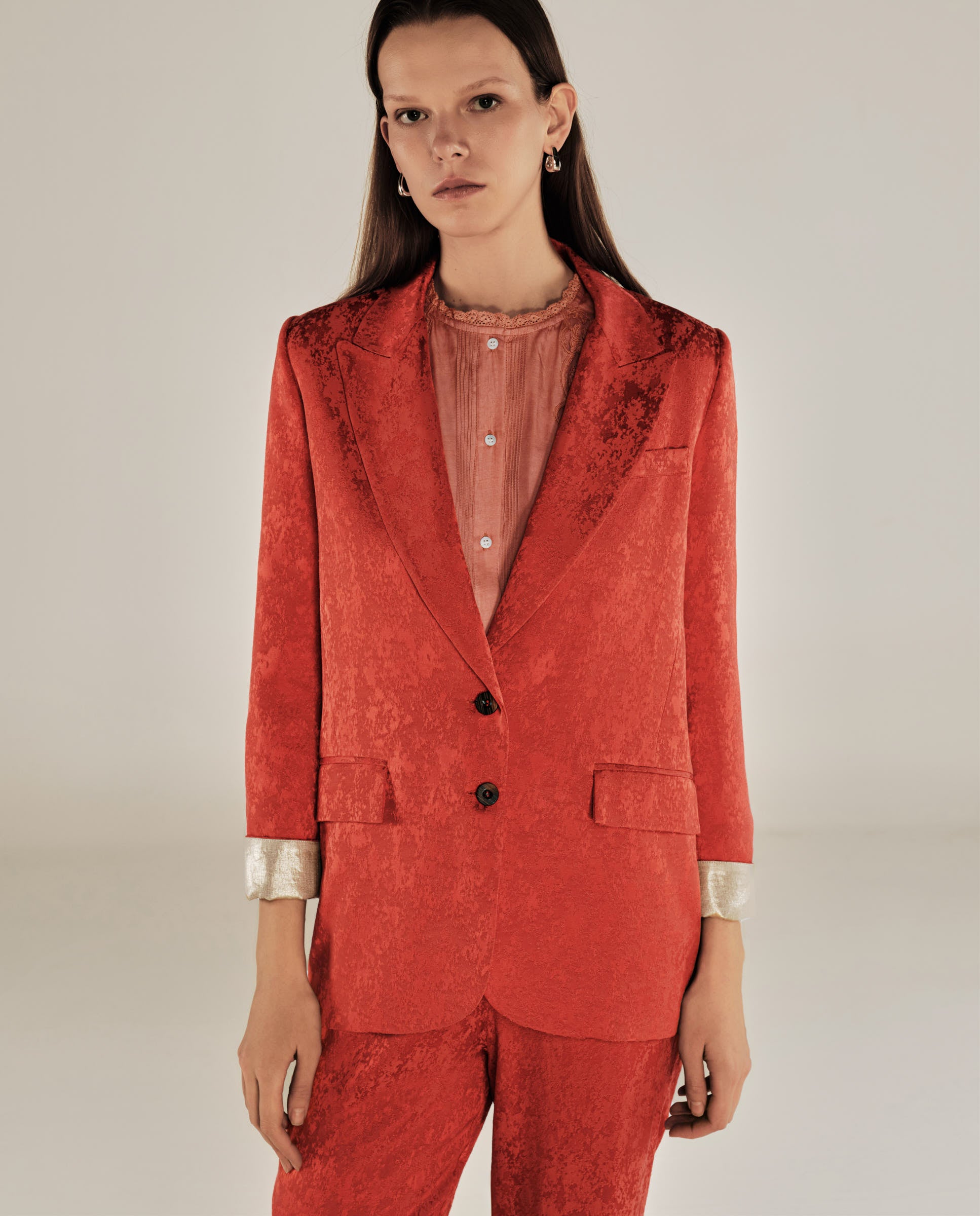CANNES | Blazer Estructurado Rojo de Jacquard con Corte Relajado