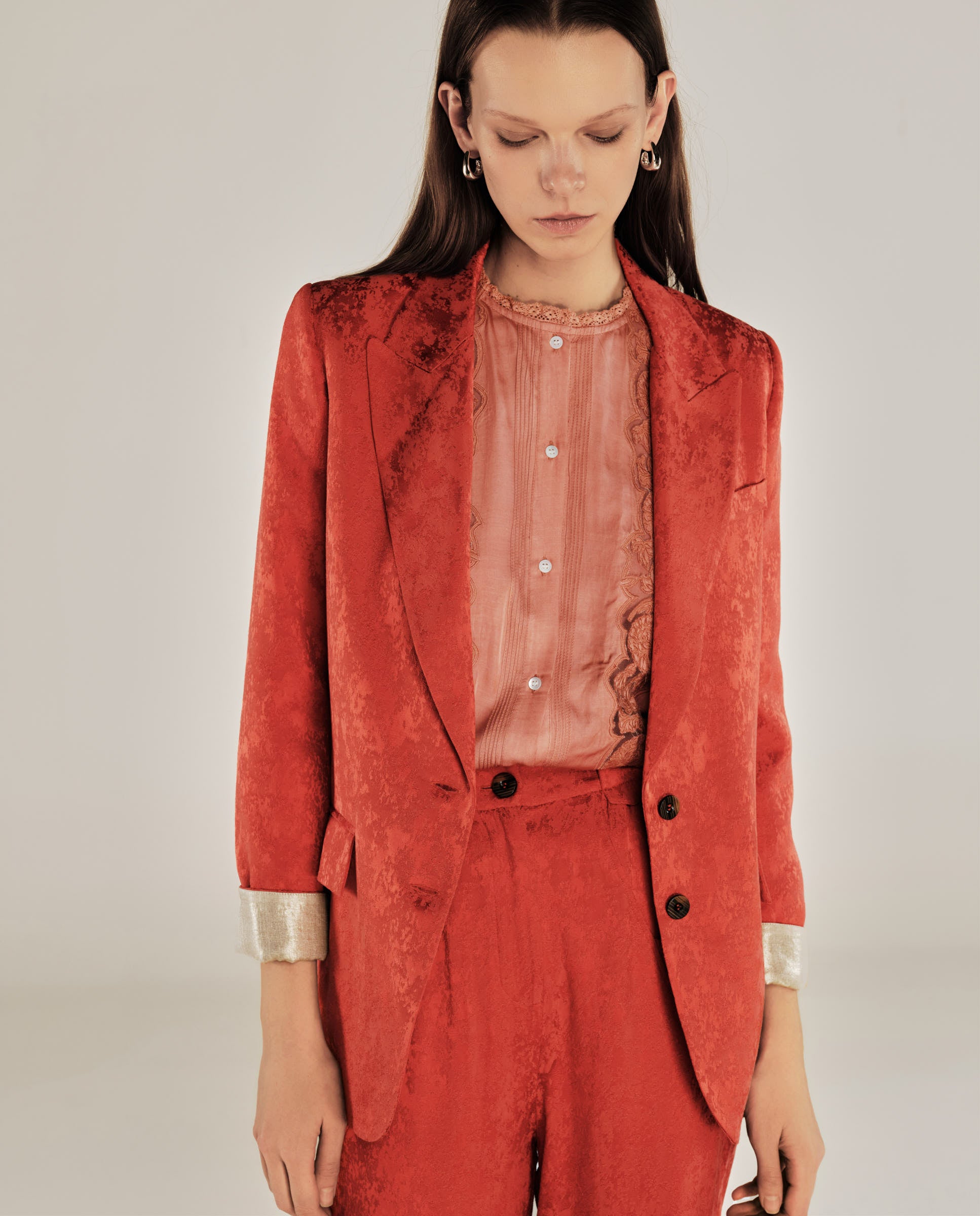 CANNES | Blazer Estructurado Rojo de Jacquard con Corte Relajado
