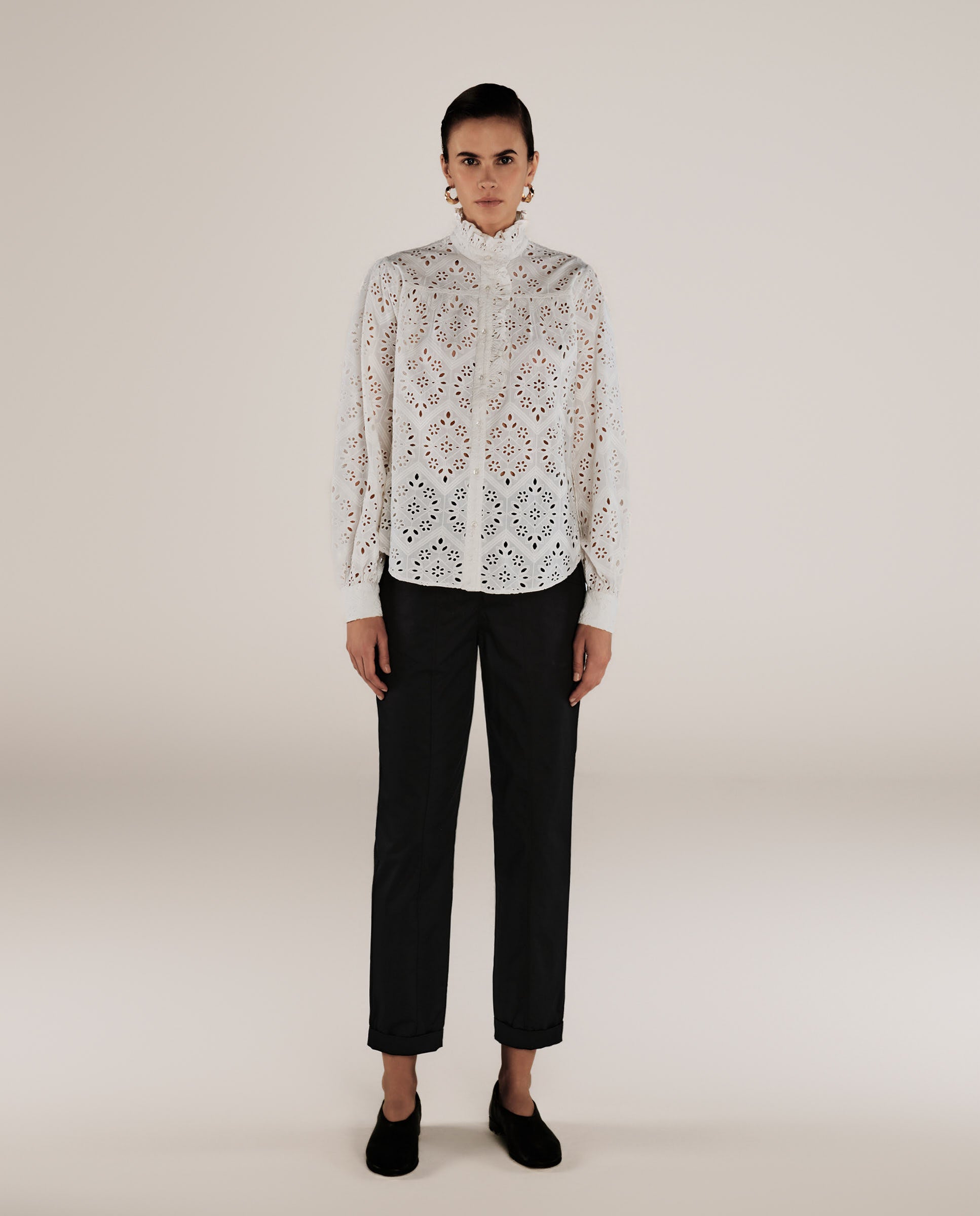 LULU | Blusa de Algodón con Bordado en Color Ecru