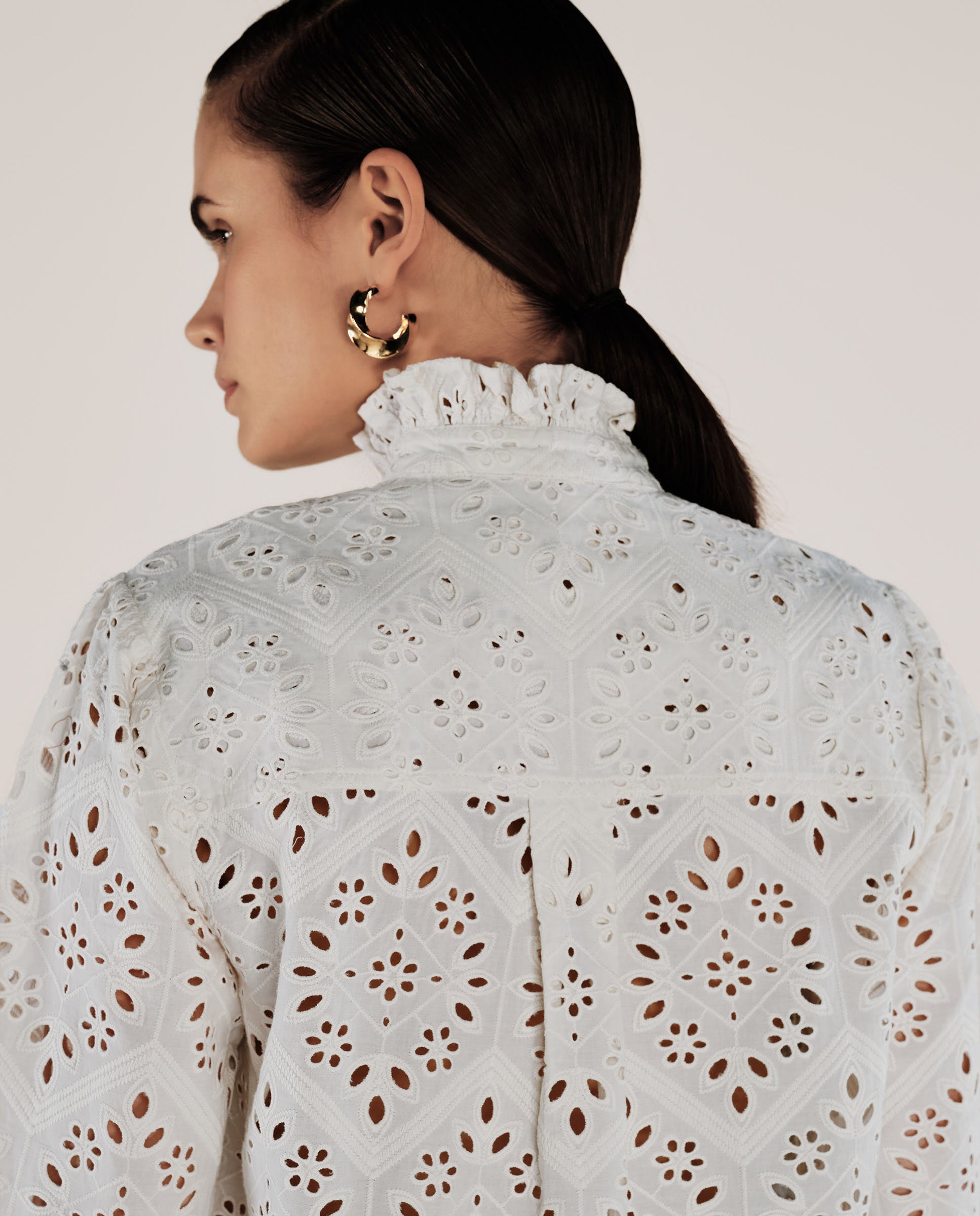 LULU | Blusa de Algodón con Bordado en Color Ecru