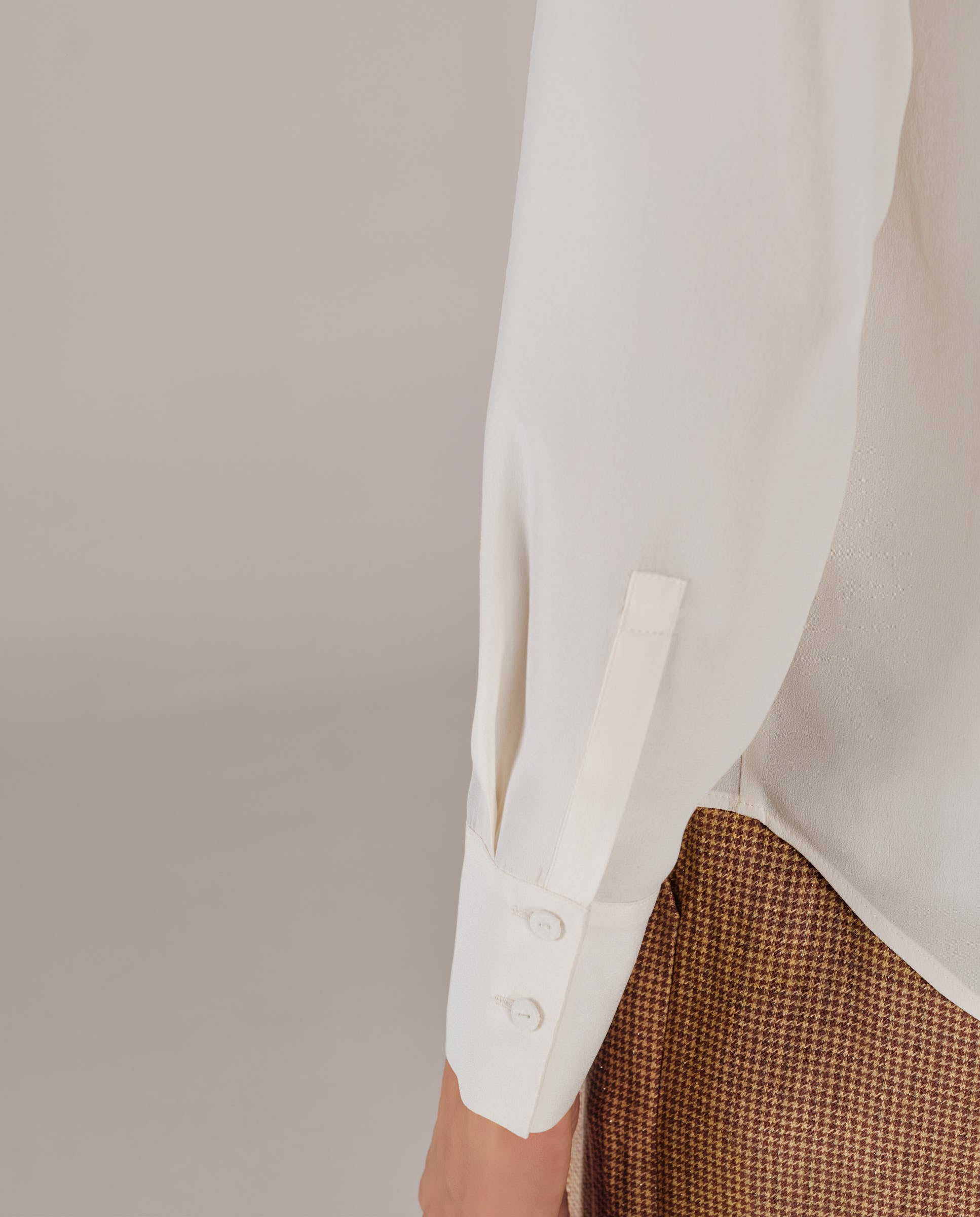 ALINA | Camisa de Seda con Detalle Festoneado