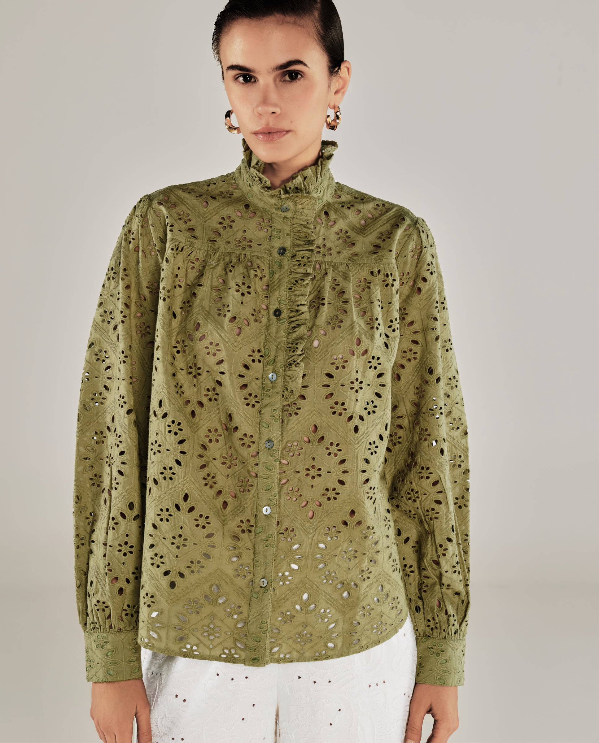 LULU | Blusa de Algodón con Bordado en Verde Suave