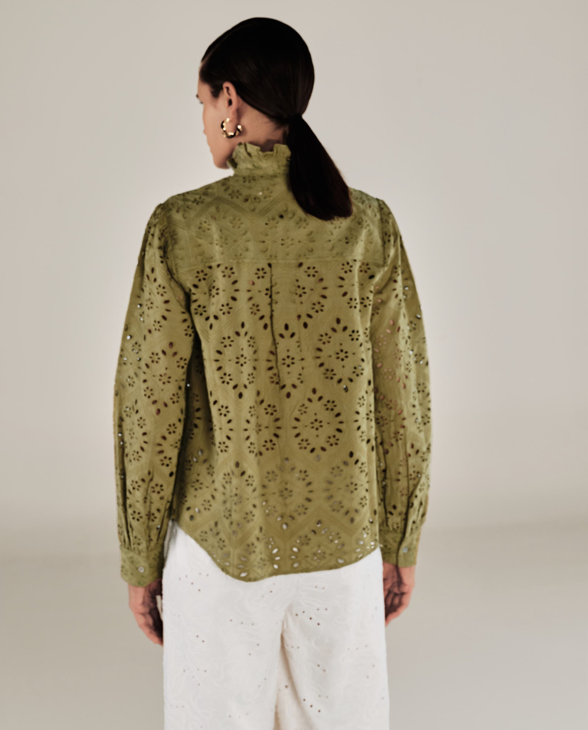 LULU | Blusa de Algodón con Bordado en Verde Suave