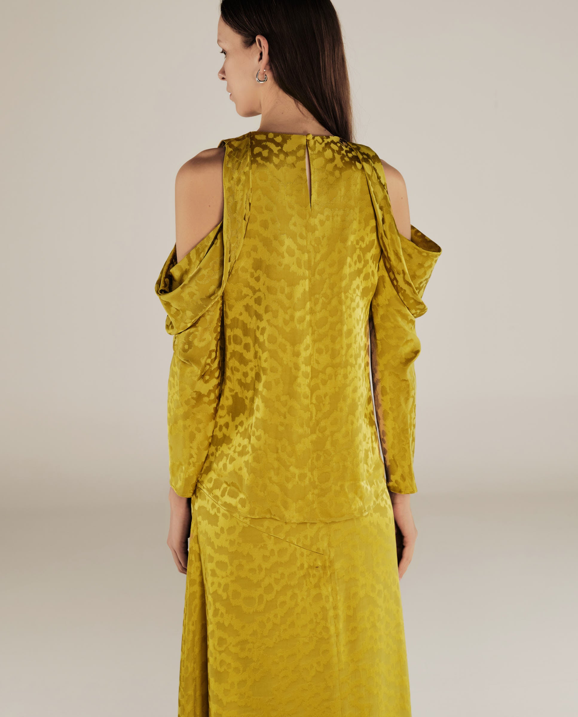 BHAKTI | Blusa de Jacquard Chartreuse con Hombros Descubiertos