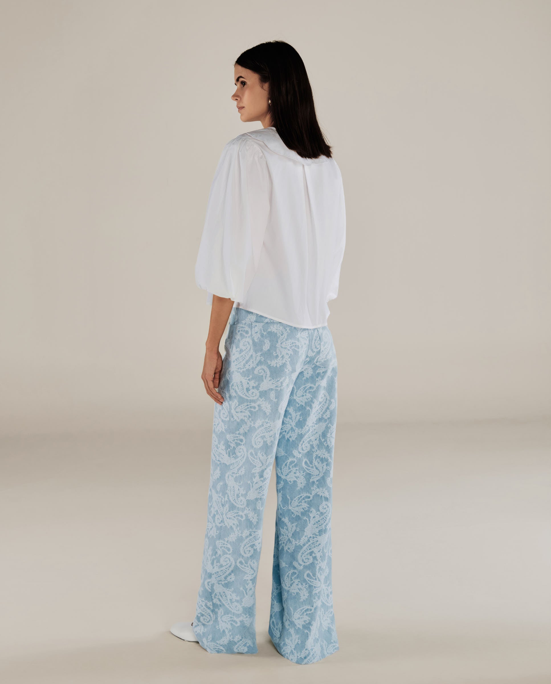 BRUNELLA | Blusa de Algodón Blanca con Lazo Frontal