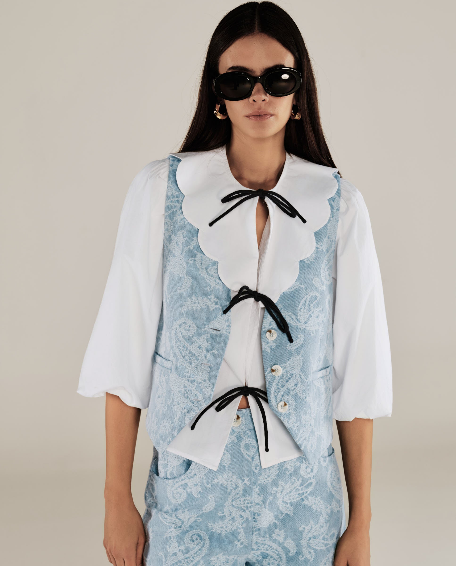 BRUNELLA | Blusa de Algodón Blanca con Lazo Frontal