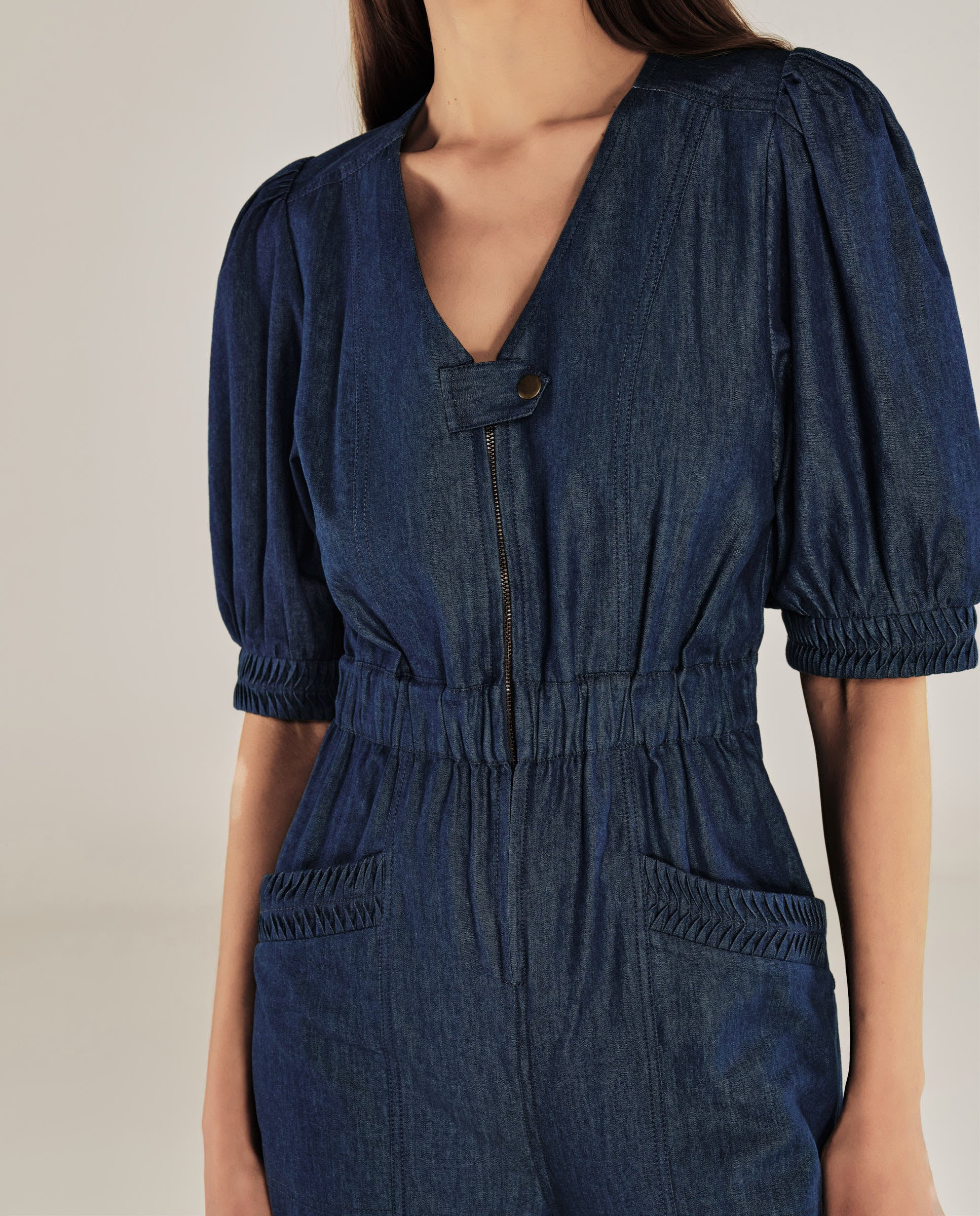 JANAT | Mono de Algodón Azul Denim con Detalle de Pliegues