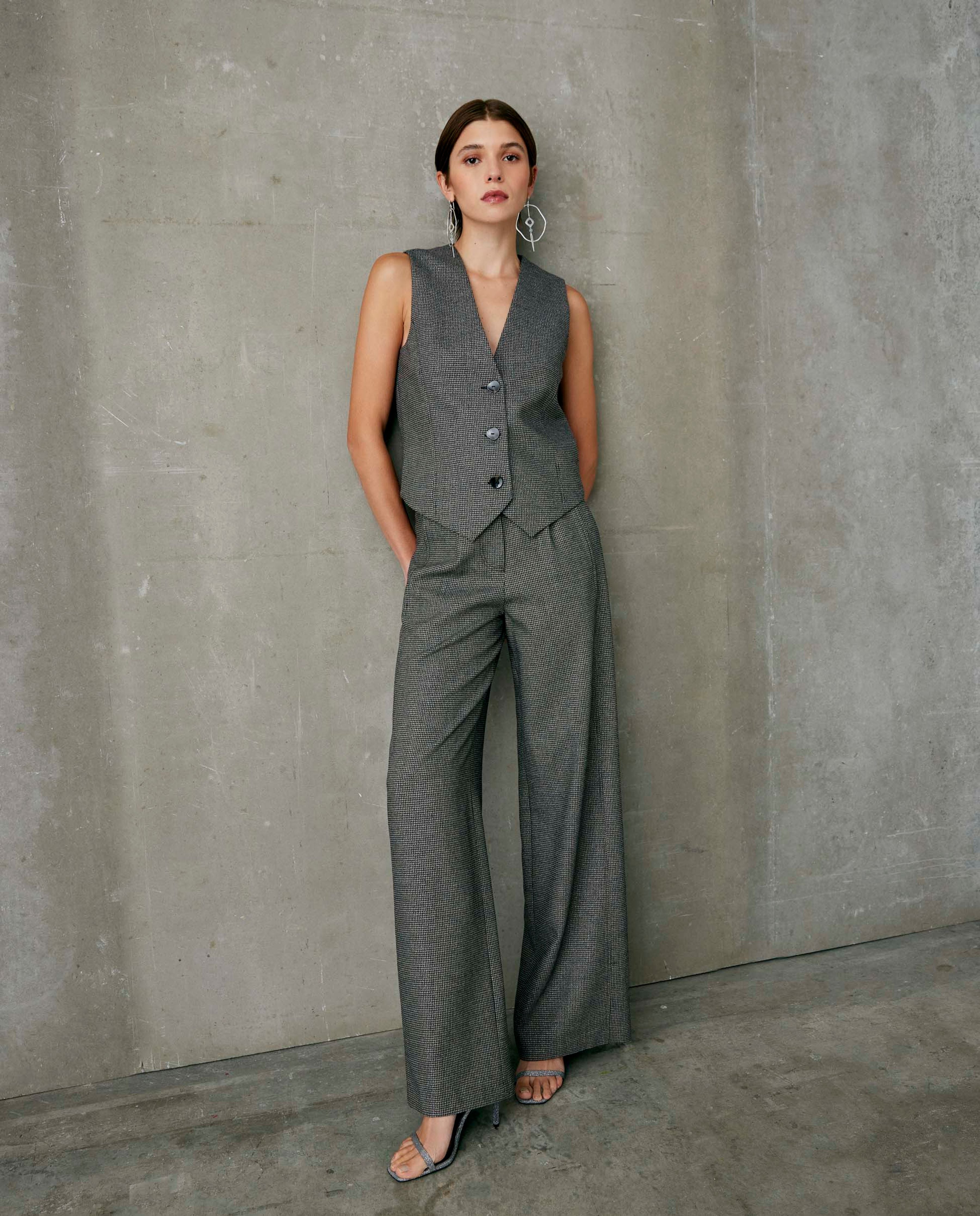 FW23 P VES 1917 669-200